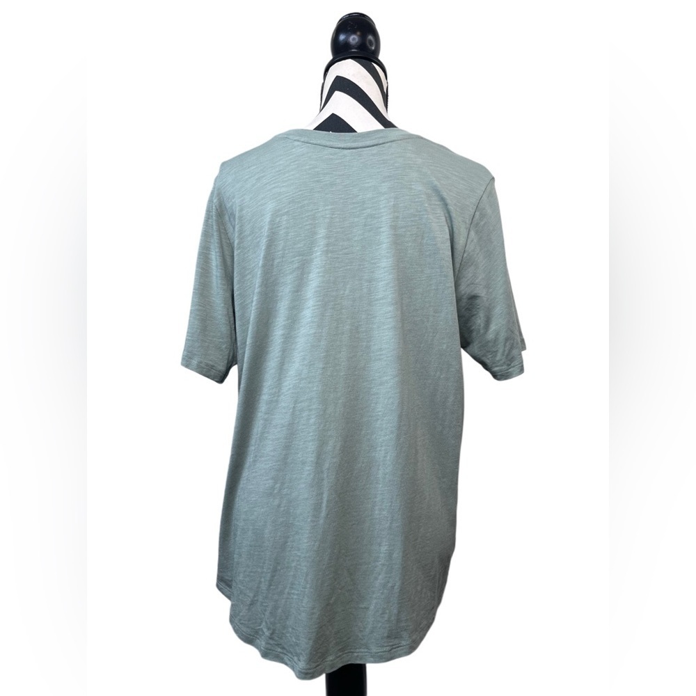Universal Standard Sz 14/16 Sage Casual Short-Sleeve Tee - Picture 2 of 10